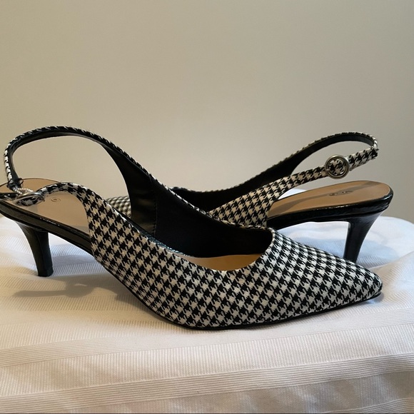 Target Black & White Houndstooth Print Kitten Heels - Picture 4 of 7